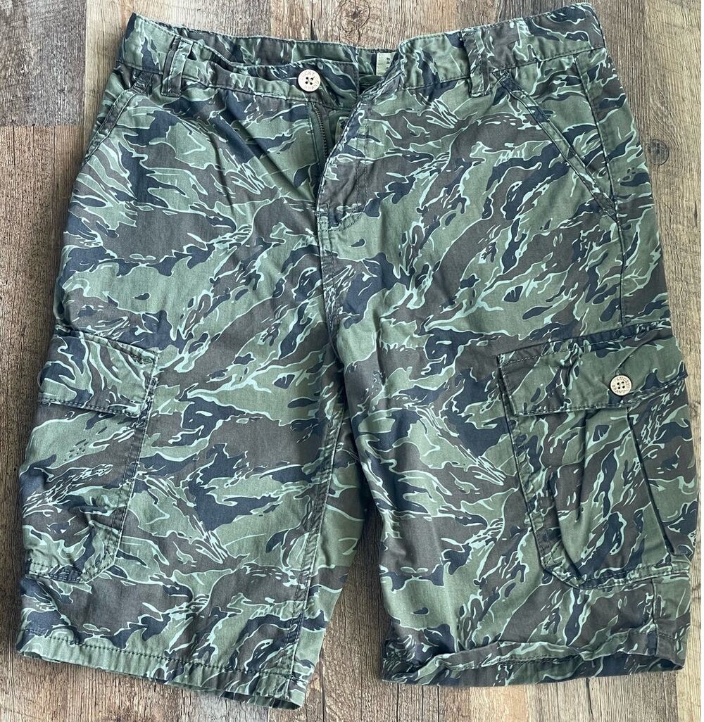 Lucky Brand sz 14 boys camo cargo shorts 100% cotton